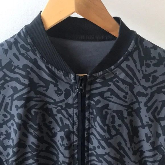 Lululemon Lab Noir Jacket - Picture 3 of 5